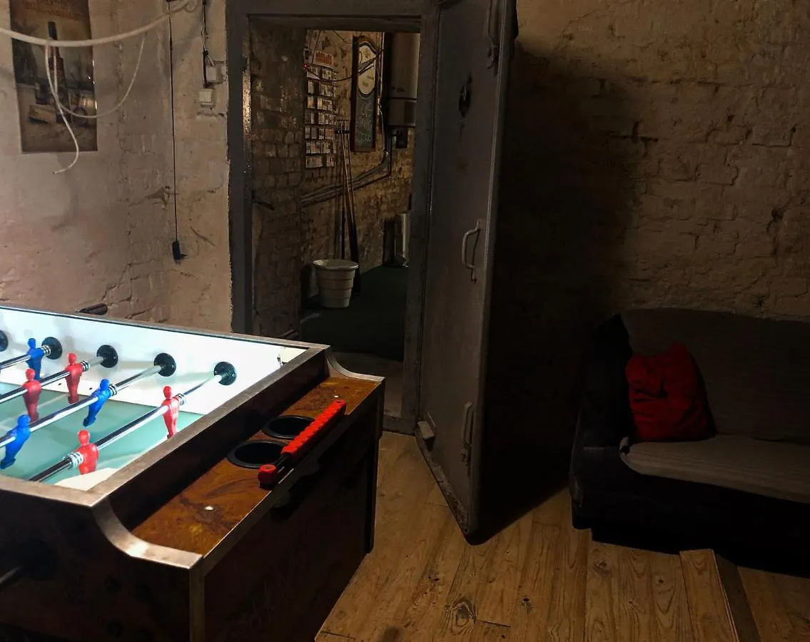 Whole Basement Former Pub2 For Stag Do, Men'S Cave ブダペスト 0*,
