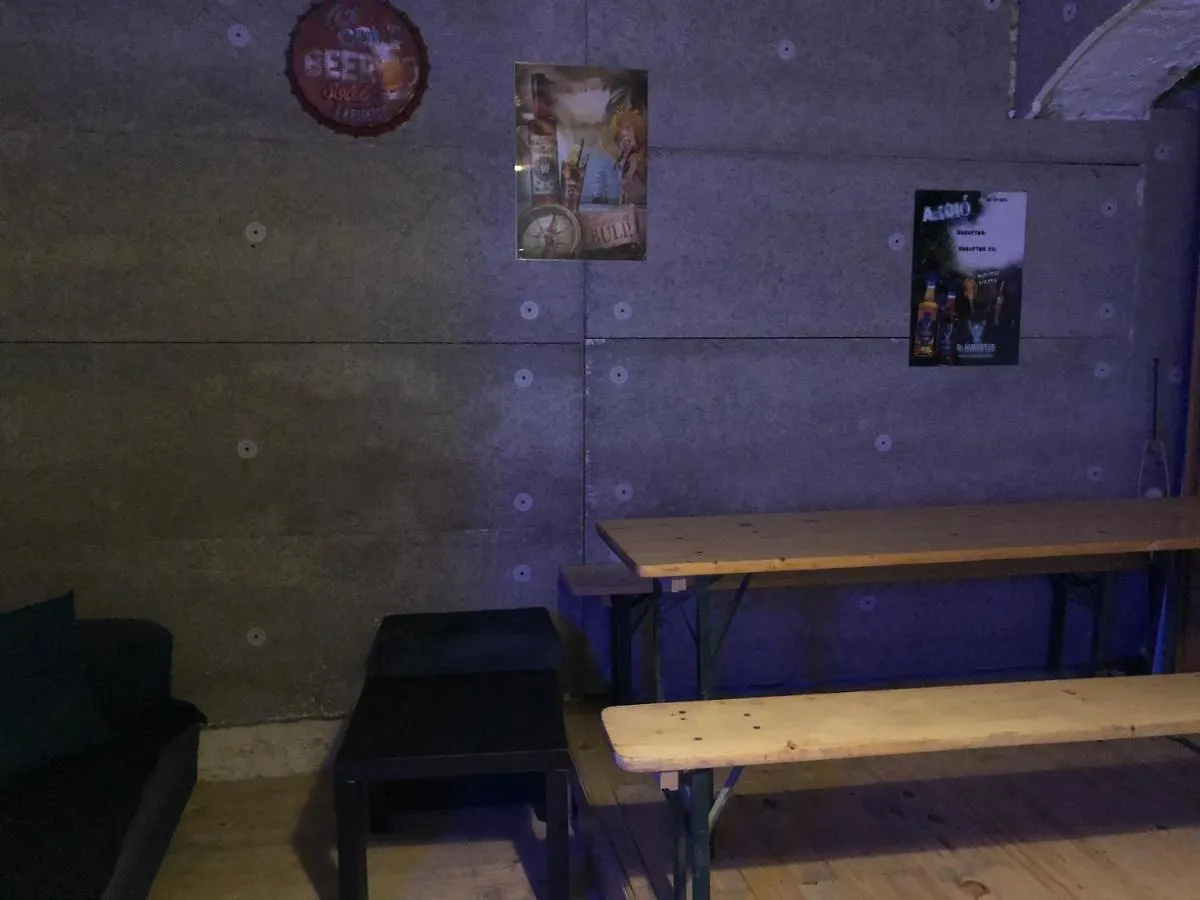 Whole Basement Former Pub2 For Stag Do, Men'S Cave ブダペスト アパート